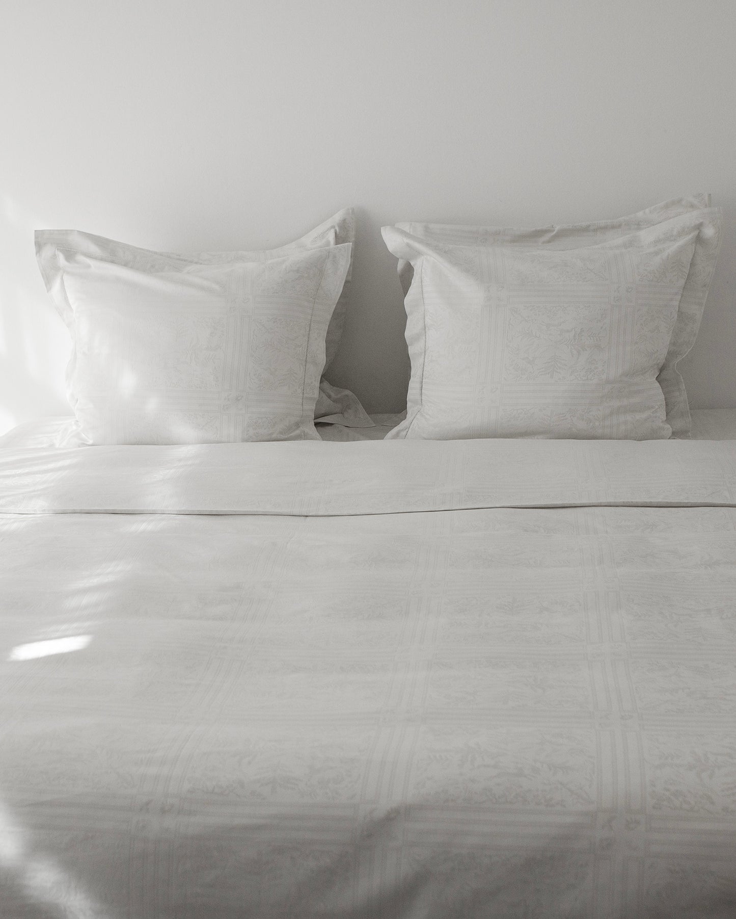 WONDER SCAPE PILLOW CASE PALE ASH
