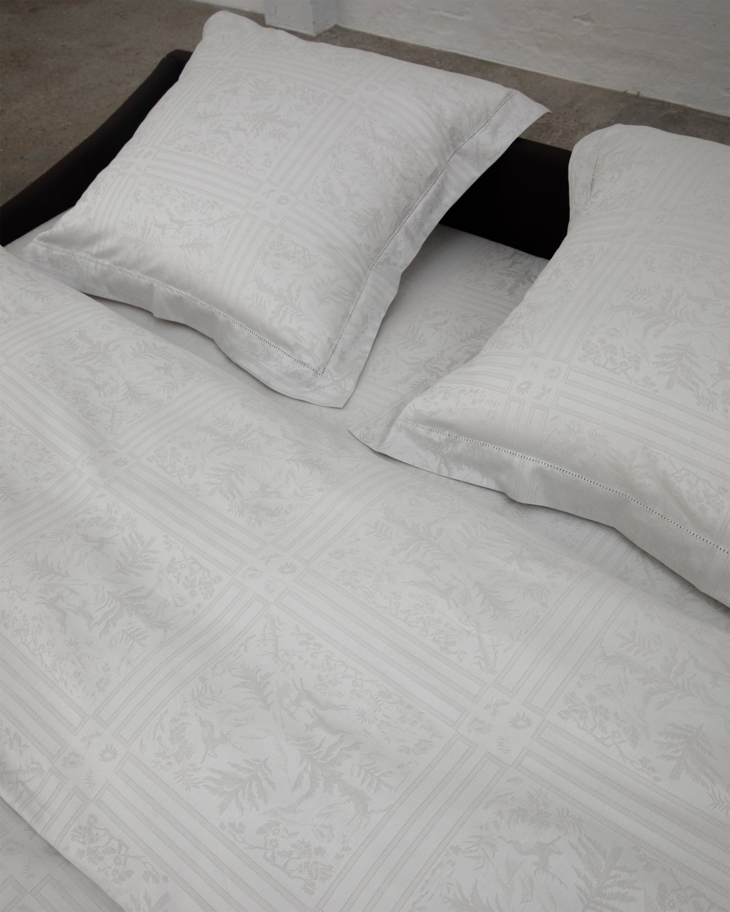 WONDER SCAPE PILLOW CASE PALE ASH
