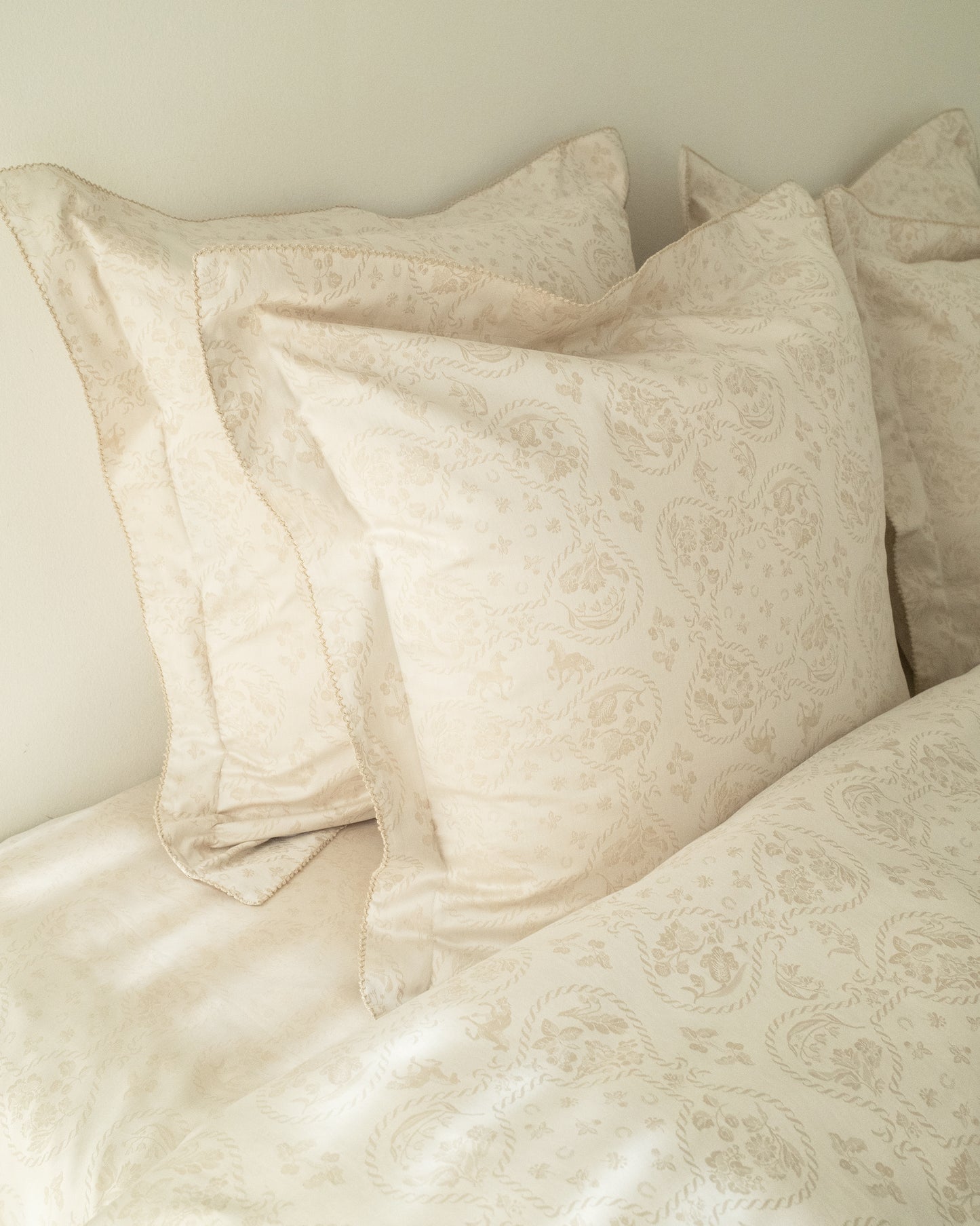 MORNING MEADOW PILLOW CASE SAND STONE