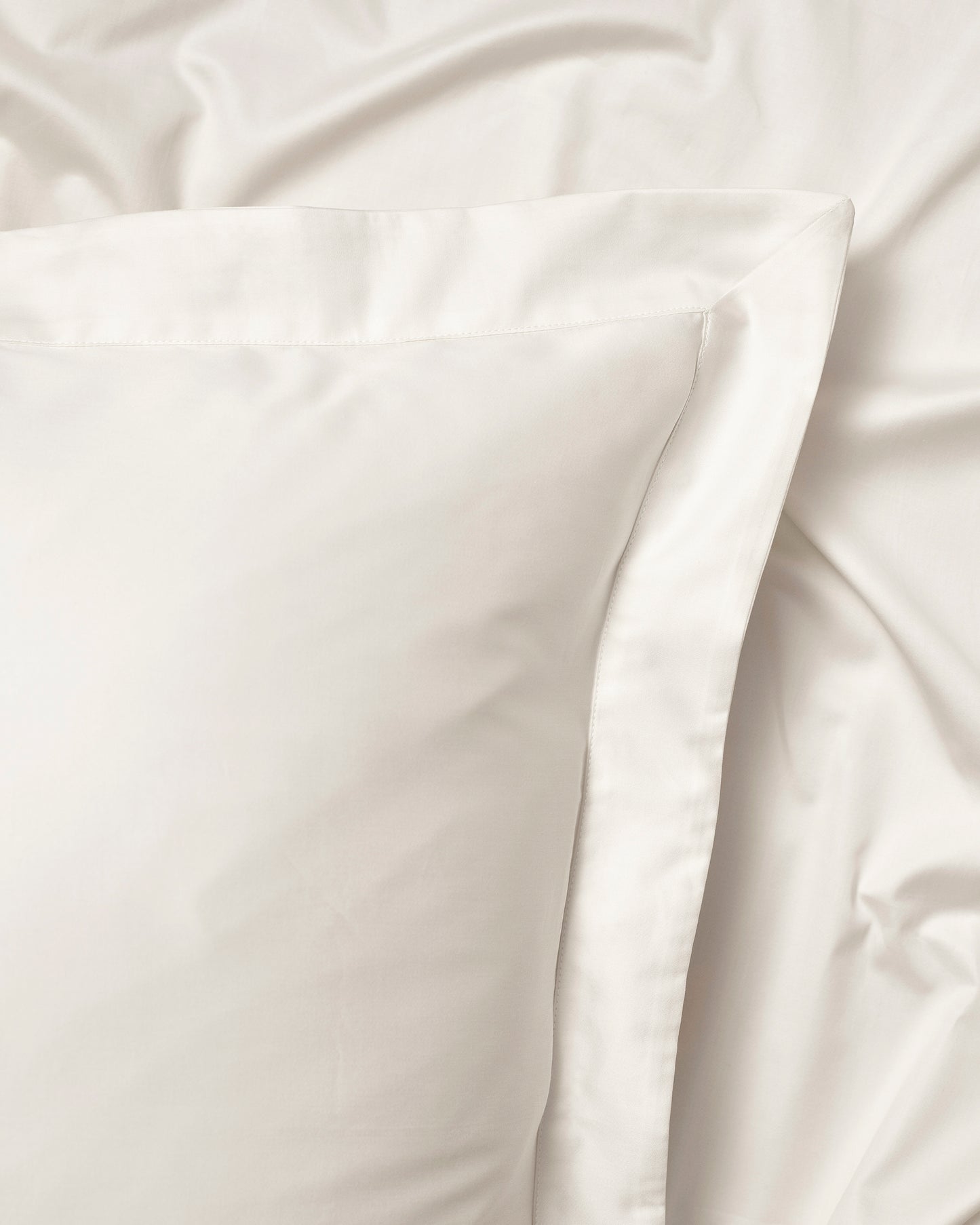 FOUNTAIN BLOSSOM PILLOW CASE WHITE CHALK