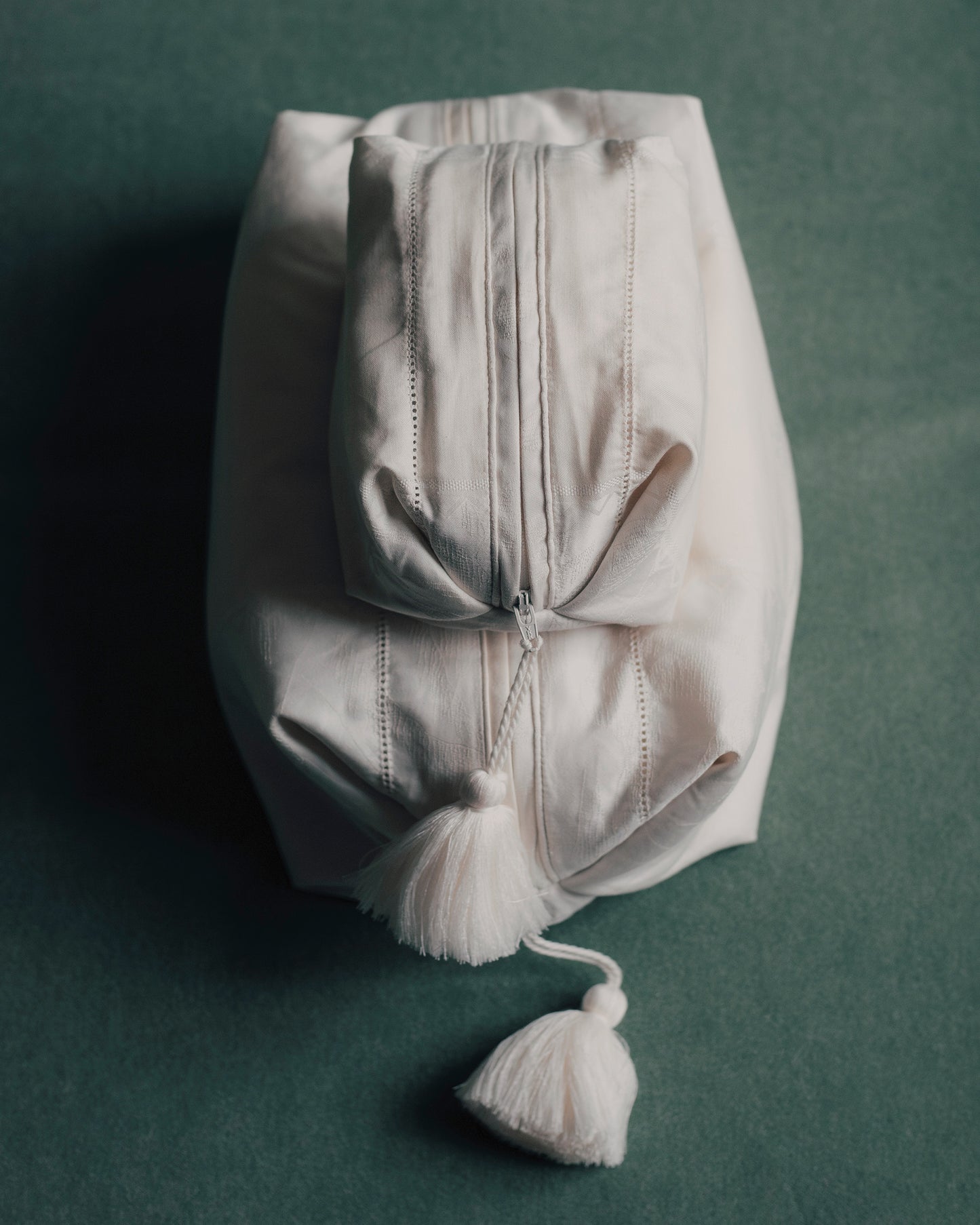 YDUNS LACE POUCH GRANDE ANTIQUE IVORY