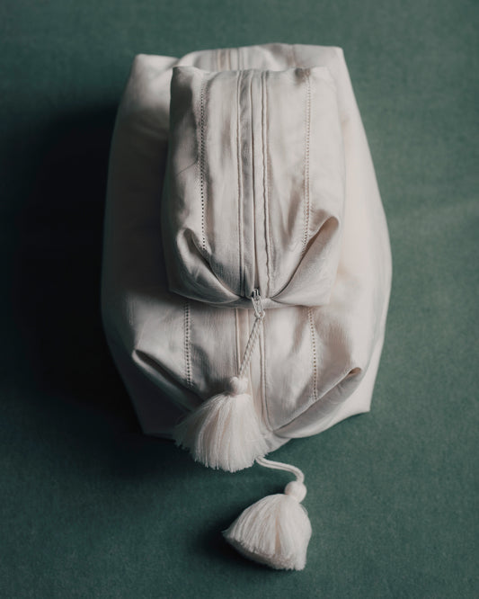 YDUNS LACE POUCH GRANDE ANTIQUE IVORY